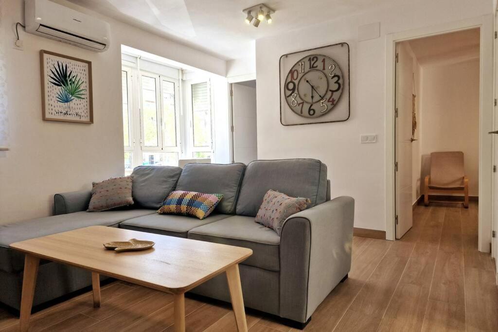 Moderno Apartamento Sevilla Zona Nervion. Wifi/Ac, Seville